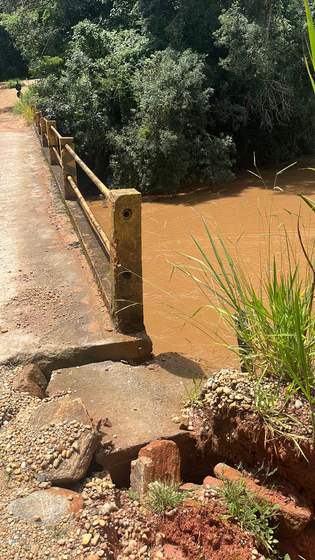 Ponte sobre o Rio Baependi — Conceição do Rio Verde/MG